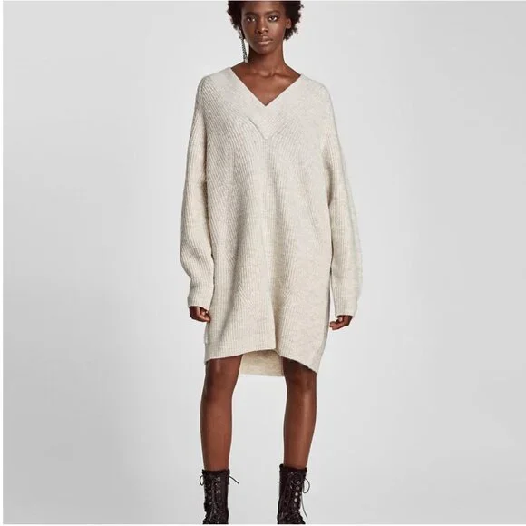 Zara long v-neck sweater dress - Picture 2 of 9